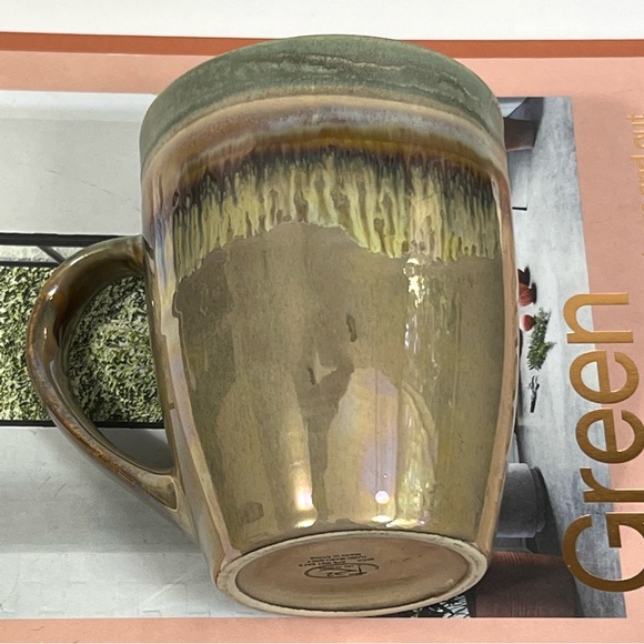 R2 Zrike 16 oz Stoneware Coffee Mug Shimmery Glaze Ombre Drip Taupe Green Peach - Picture 9 of 17